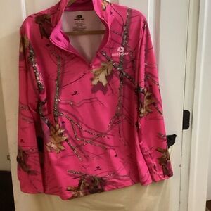 Mossy Oak Bright Pink Camouflage Top